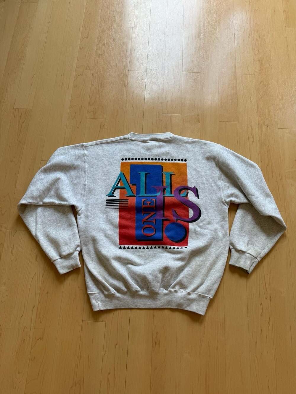 Hard Rock Cafe "All Is One" 90s crewneck sweatshirt